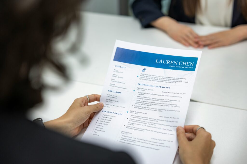 Procurar trabalho tornou-se um segundo trabalho